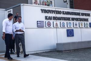 Ο Βασίλης Κικίλιας και ο Κυριάκος Μητσοτάκης