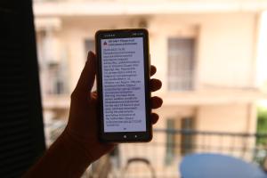 Μήνυμα του 112 σε κινητό τηλέφωνο