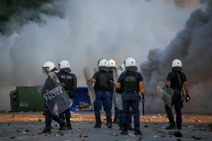 Λάρισα επεισόδια αστυνομία