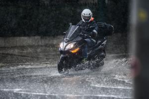 Βροχή καταιγίδα κακοκαιρία