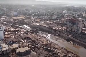 Η πόλη Ντέρνα που καταστράφηκε από τις πλημμύρες στη Λιβύη από ψηλά