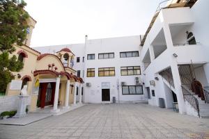 Εκπαιδευτήρια Μητρόπολη Πειραιά