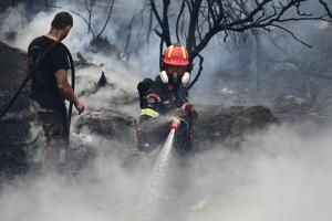 Φωτιά στη Σταμάτα