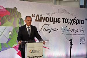 Ο Γιώργος Ιωακειμίδης μιλά στο βήμα