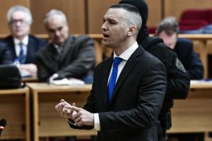 Ο Ηλίας Κασιδάρης στο δικαστήριο