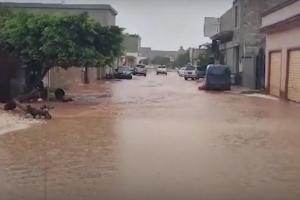 Πλημμυρισμένος δρόμος στην Λιβύη