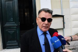 Ο Αλέξης Κούγιας έξω από τα δικαστήρια