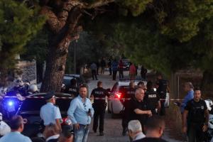 Αστυνομικοί στη Λούτσα