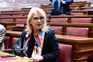 Η Ρένα Δούρου