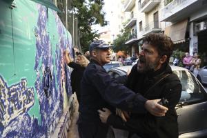 Εξάρχεια μετρό δέντρα