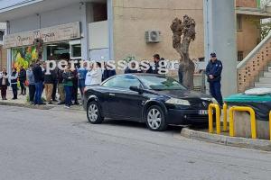 Κόσμος σε συγκέντρωση