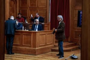 Ο Κωστής Χατζηδάκης σε επιτροπή της Βουλής
