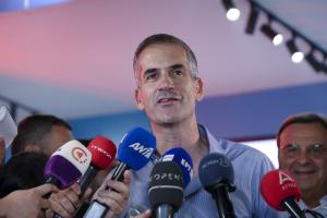 O Κώστας Μπακογιάννης