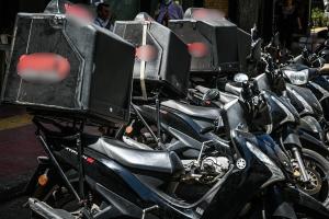 Μηχανάκια κούριερ