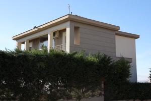 Το σπίτι της 50χρονης που την τραυμάτισαν θανάσιμα τα σκυλιά στη θεσσαλονίκη