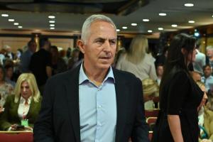 O Ευάγγελος Αποστολάκης