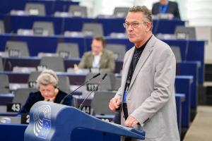 ΚΩΣΤΑΣ ΑΡΒΑΝΙΤΗΣ