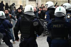 Επίθεση των ΜΑΤ