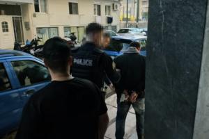 Στιγμιότυπο από τη σύλληψη του επίδοξου παιδοβιαστή