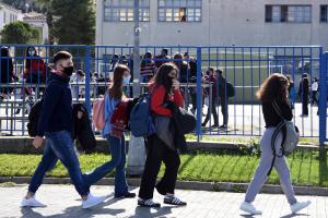 ΣΧΟΛΕΙΟ ΜΑΘΗΤΕΣ ΜΑΣΚΑ