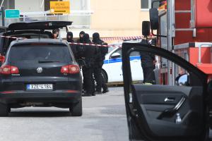 Αστυνομικοί στη Γλυφάδα