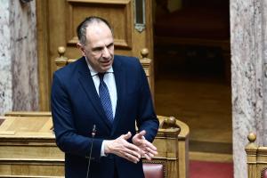 Ο Γιώργος Γεραπετρίτης στη Βουλή