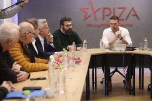Ο Στέφανος Κασσελάκης σε συνάντηση με την ΓΣΕΕ