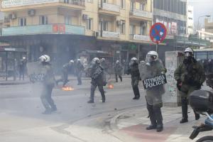 ΜΑΤ σε δρόμο στη Θεσσαλονίκη