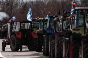 Τρακτέρ στον δρόμο