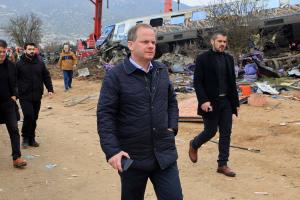 Ο Κώστας Καραμανλής στα Τέμπη