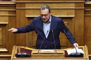 Ο Σωκράτης Φάμελλος στο βήμα της Βουλής