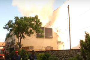 Φωτιά σε νυχτερινό κέντρο στη Θεσσαλονίκη