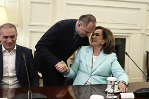 Ο Γιώργος Γεραπετρίτης και η Ντόρα Μπακογιάννη