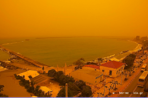 Κίτρινος ο ουρανός στην Καλαμάτα από την αφρικανική σκόνη