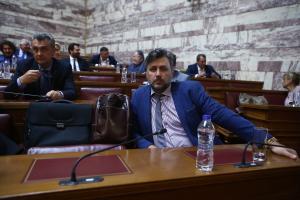 Ο Γιάννης Καλλιάνος στη Βουλή