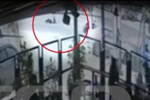 Στιγμιότυπο από το θανατηφόρο τροχαίο στη Θησέως