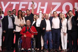 Ο Στέφανος Κασσελάκης με τους υποψήφιους ευρωβουλευτές