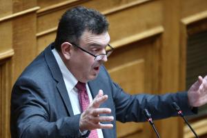 Ο Νίκος Παπαδόπουλος στη Βουλή