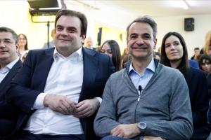Ο Κυριάκος Πιερρακάκης και ο Κυριάκος Μητσοτάκης