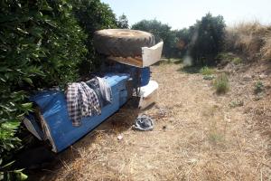 Τρακτέρ που έχει ανατραπεί