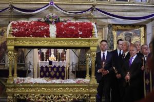 ΚΕΡΚΥΡΑ. Ο ΠΡΟΕΔΡΟΣ ΤΟΥ ΣΥΡΙΖΑ-ΠΣ ΣΤΕΦΑΝΟΣ ΚΑΣΣΕΛΑΚΗΣ ΣΤΟΝ ΕΠΙΤΑΦΙΟ ΤΗΣ ΜΗΤΡΟΠΟΛΗΣ