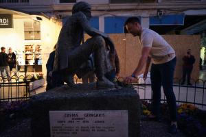 Ο Στέφανος Κασσελάκης τίμησε τον Κερκυραίο φοιτητή Κώστα Γεωργάκη