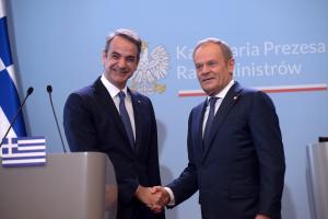 Ο Κυριάκος Μητσοτάκης και ο Ντόναλντ Τουσκ