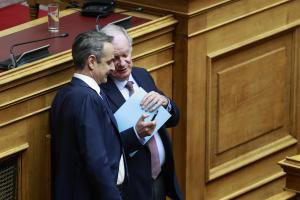 Ο Κυριάκος Μητσοτάκης και ο Κωνσταντίνος Τασούλας