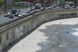 ΤΑ ΔΙΑΦΟΡΕΤΙΚΑ ΠΡΟΣΩΠΑ ΤΟΥ ΚΗΦΙΣΟΥ / ΕΝΑ ΦΩΤΟΓΡΑΦΙΚΟ ΟΔΟΙΠΟΡΙΚΟ ΑΠΟ ΤΙΣ ΠΗΓΕΣ ΜΕΧΡΙ ΤΙΣ ΕΚΒΟΛΕΣ ΤΟΥ ΜΕΓΑΛΥΤΕΡΟΥ ΠΟΤΑΜΟΥ ΤΗΣ ΑΤΤΙΚΗΣ