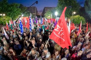Κόσμος στο Σύνταγμα