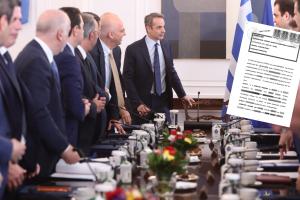 Ο Κυριάκος Μητσοτάκης στο υπουργικό συμβούλιο