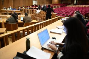 Στιγμιότυπο από δίκη της ΧΑ