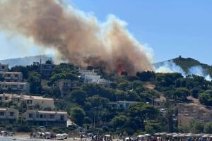Φωτιά στο Λαύριο