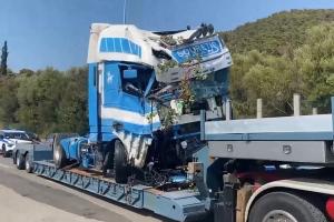 Νταλίκα μετά από τροχαίο